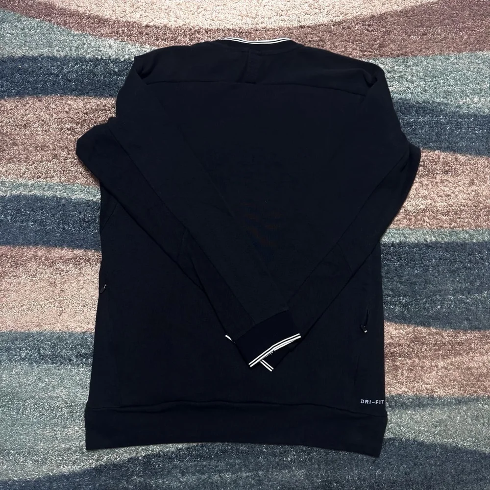 NikeCourt Dri-FIT Tennis Crewneck Sweatshirt Black Men’s Medium - Picture 3 of 11